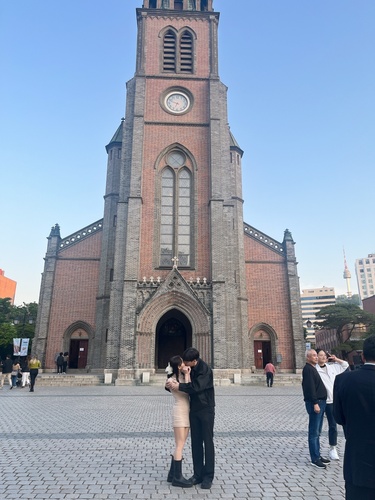 머리끈을 한 너